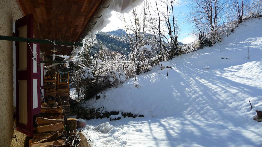 La Chouette A L'Heure Du Pinson Panzió Saint-Pierre-d'Entremont  Kültér fotó