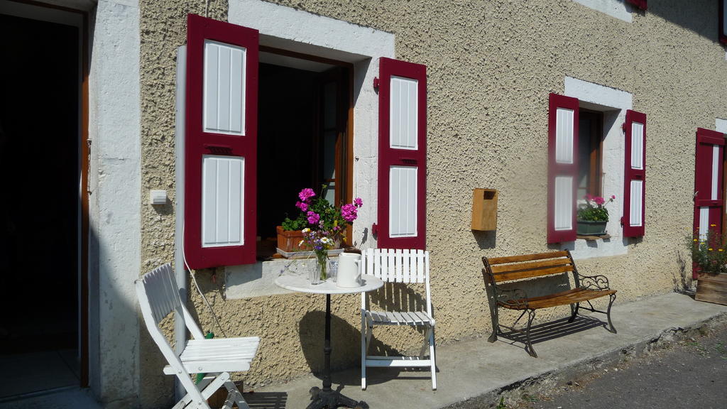 La Chouette A L'Heure Du Pinson Panzió Saint-Pierre-d'Entremont  Kültér fotó