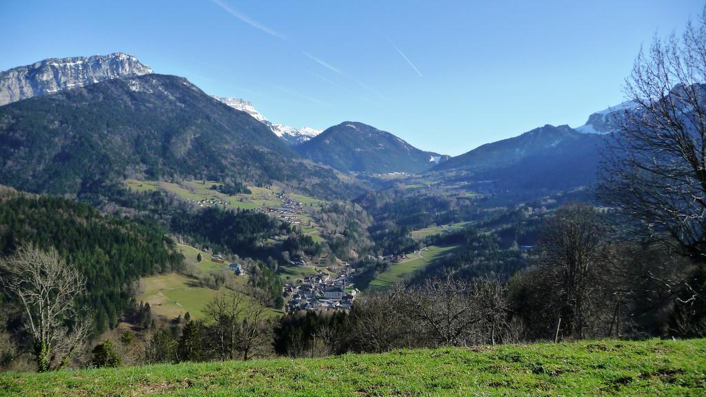 La Chouette A L'Heure Du Pinson Panzió Saint-Pierre-d'Entremont  Kültér fotó
