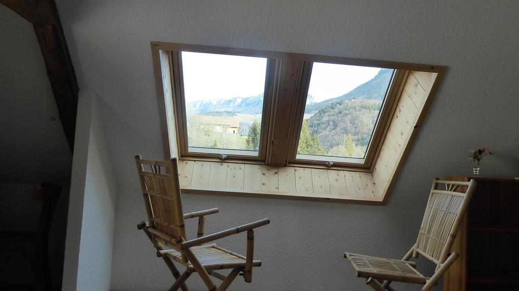 La Chouette A L'Heure Du Pinson Panzió Saint-Pierre-d'Entremont  Kültér fotó